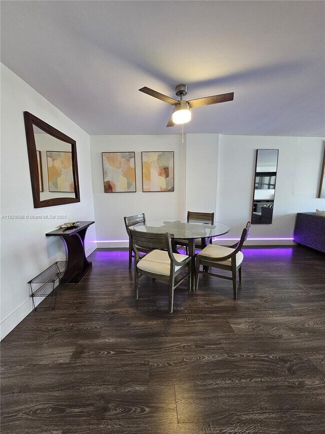 Building Photo - 401 Golden Isles Dr