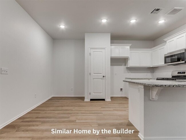 Building Photo - 11600 Mackenzie Wy