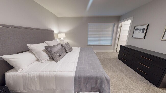 Building Photo - Bluebell | Two Bedroom - Basement Walkout