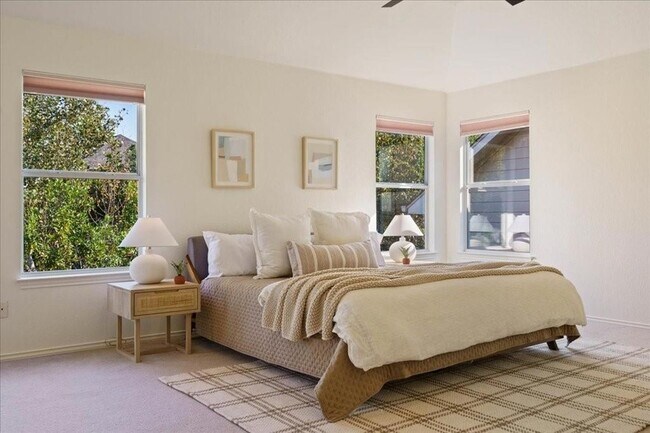 Building Photo - 5128 Bluestar Dr