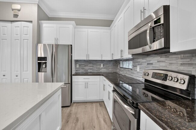 Building Photo - 4210 Key Lime Blvd
