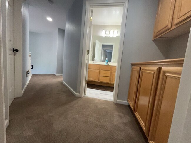 Building Photo - Spacious East Davis Home available in July!