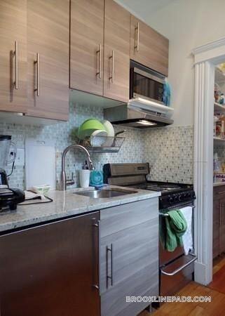 Building Photo - 99 Marion St