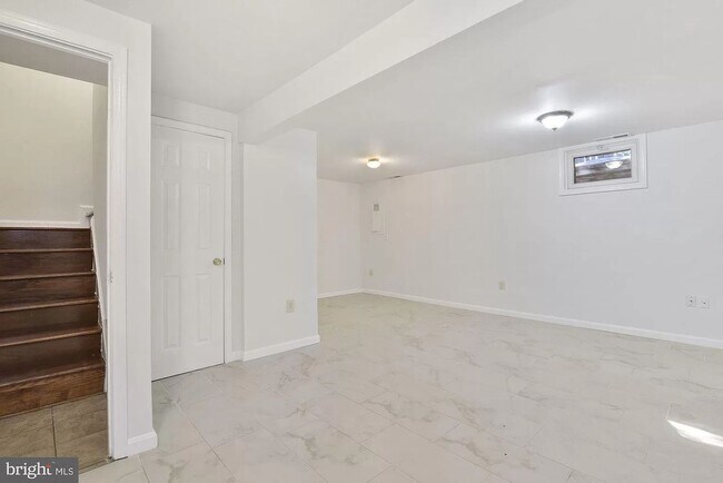 Building Photo - 10606 Tuppence Ct