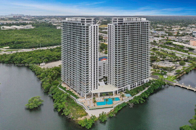 Building Photo - 16385 Biscayne Blvd