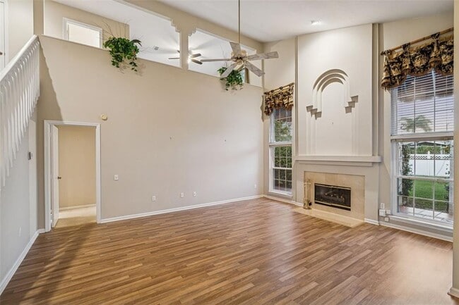 Building Photo - 3585 Ventura Club Cir