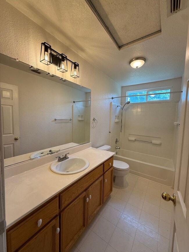 Building Photo - 4 Bed| 3 Bath | 1702 SF | Two Story | Tenant pays $175 monthly for WS&G