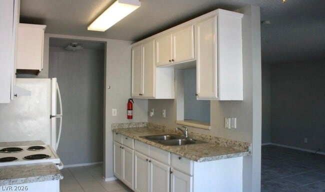 Building Photo - 2762 Sidewinder Ln