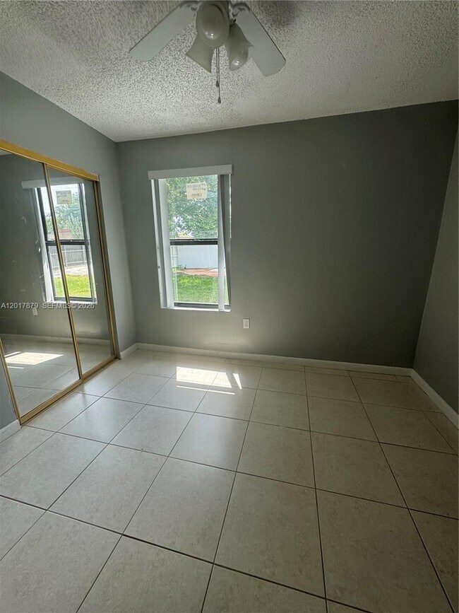 Building Photo - 20500 SW 114th Pl
