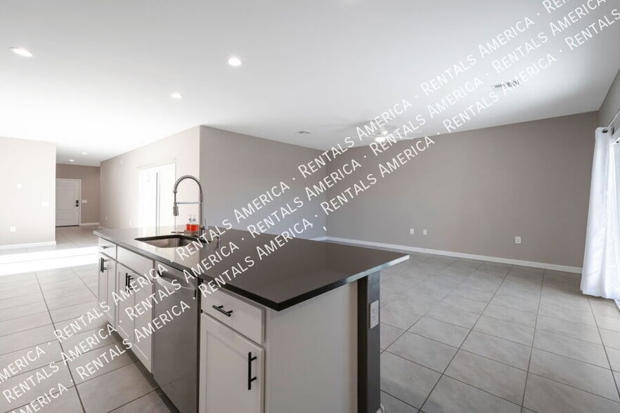 Building Photo - 36990 N Aleutian Dr