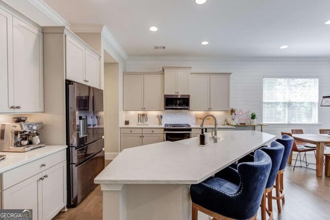 Building Photo - 1450 Edgebrook Ct NE