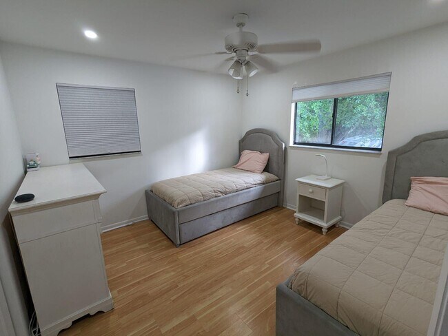 Building Photo - 7710 Lago Del Mar Dr