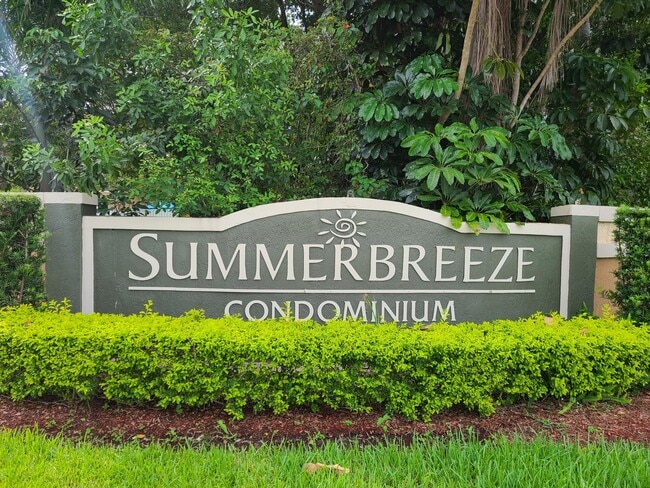 Building Photo - 9999 Summerbreeze Dr