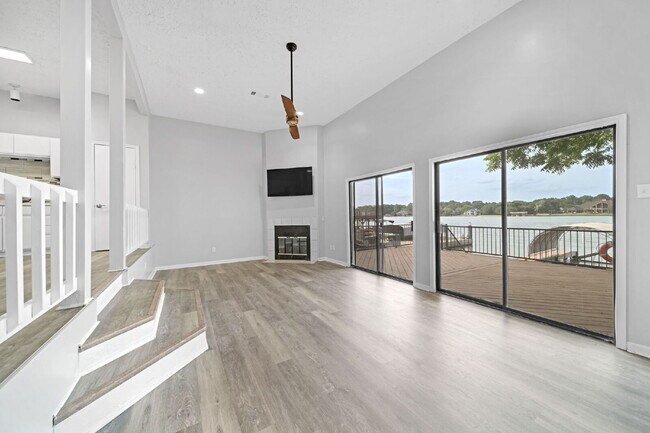 Building Photo - Experience the ultimate in lakefront lifes...