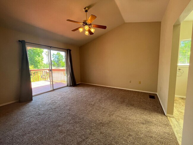 Building Photo - Mary Lake home! Must see!