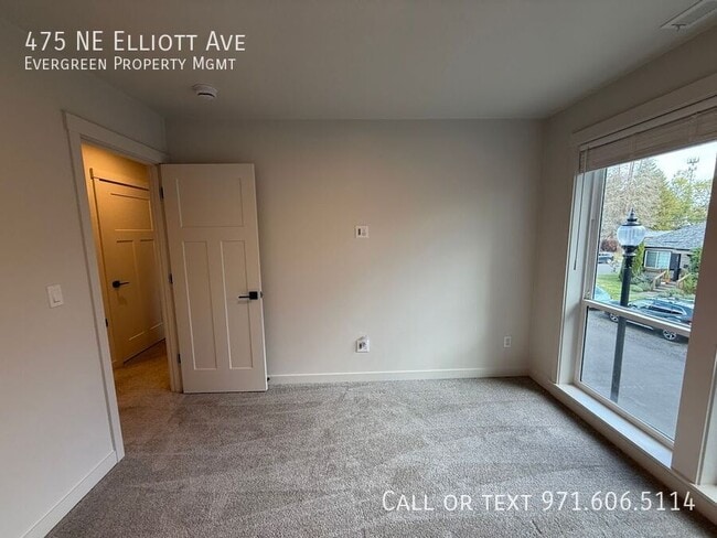 Building Photo - 475 NE Elliott Ave