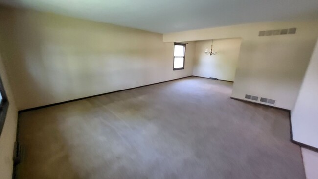 Large living room and dining room - 2920 Nassau Dr