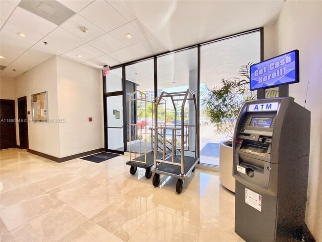 Building Photo - 20505 E Country Club Dr