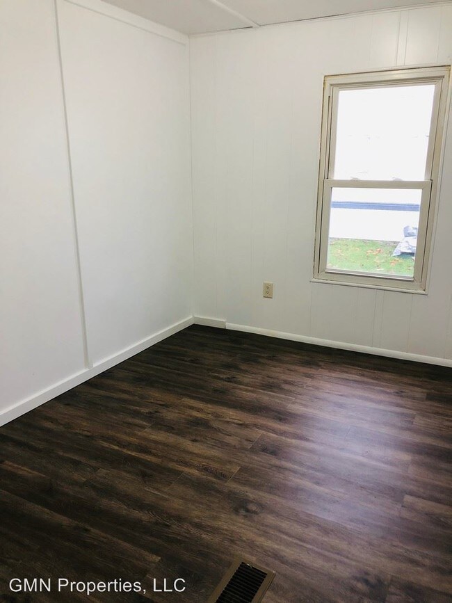 Building Photo - 1-21 Dinardo Manor