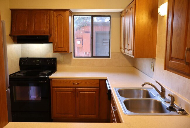 Building Photo - 3BR Fort Collins Gem – Where Comfort Meets...