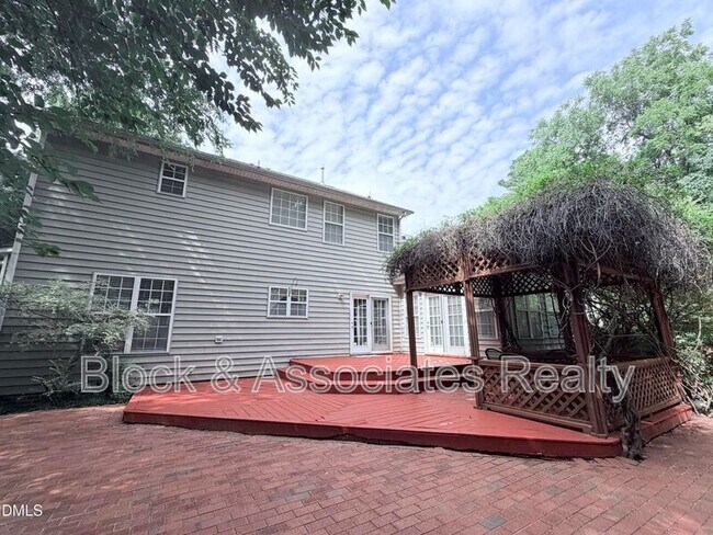 Building Photo - 603 Harold Latta Rd