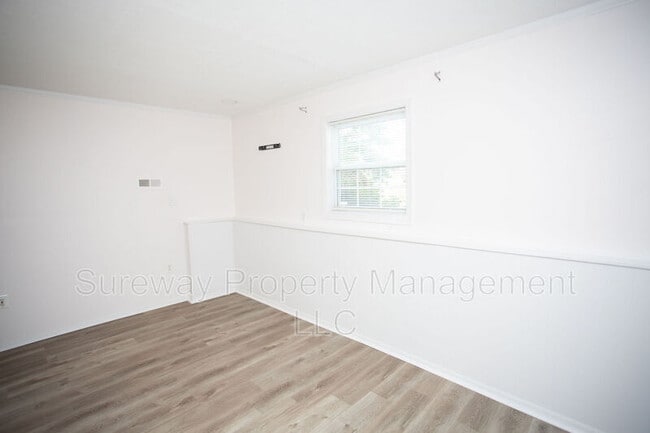 Building Photo - 712 Sage Hill Dr