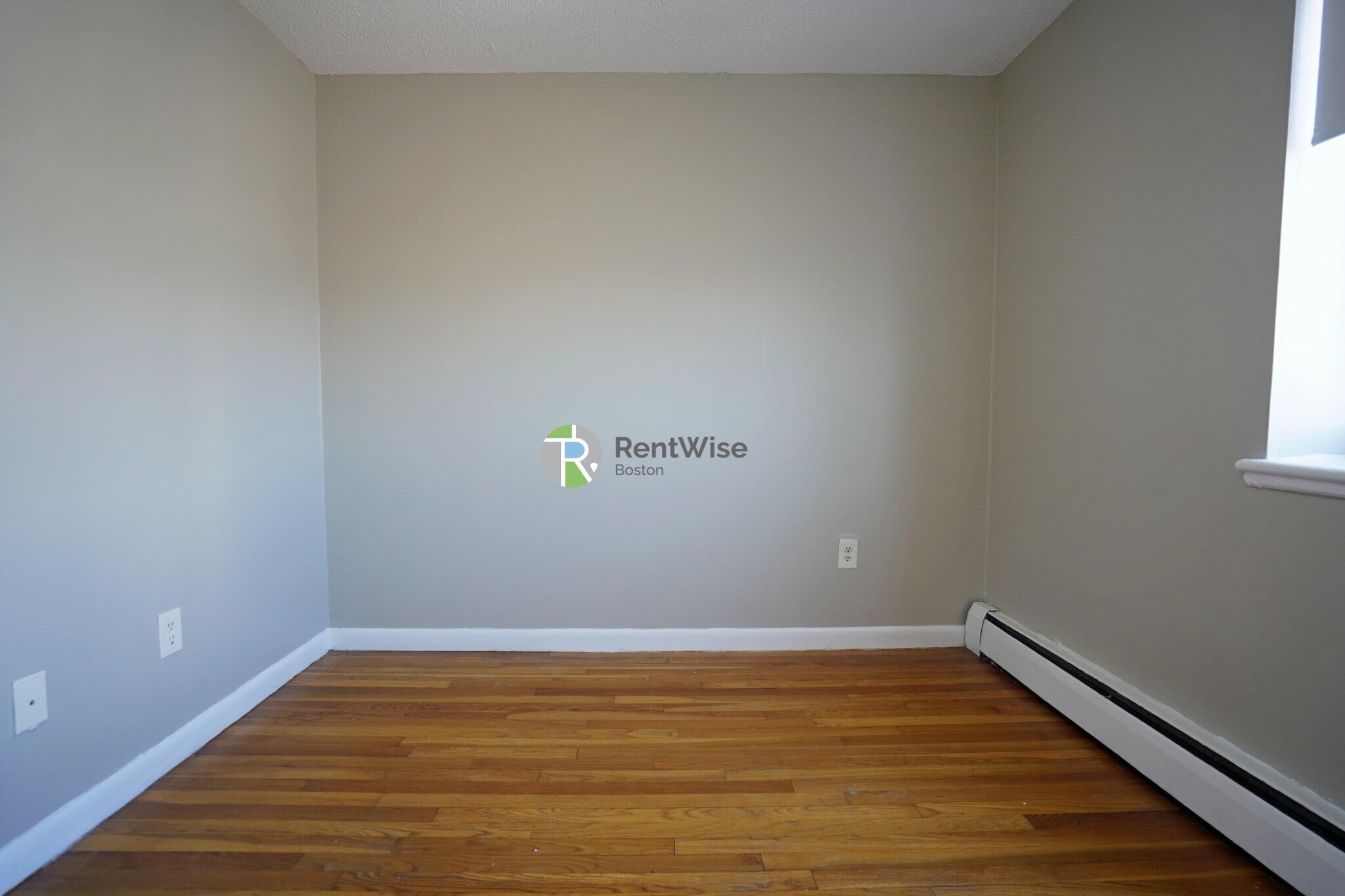 Building Photo - 122 Dustin St