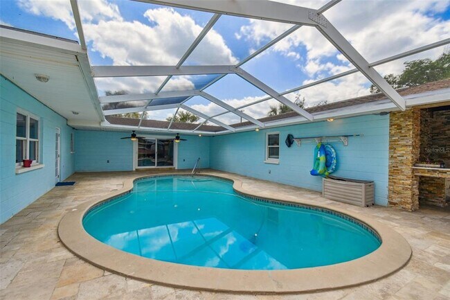 Building Photo - 1302 Brandonwood Dr