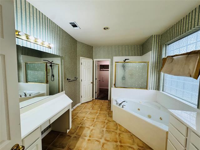 Building Photo - 2762 Hillview Dr