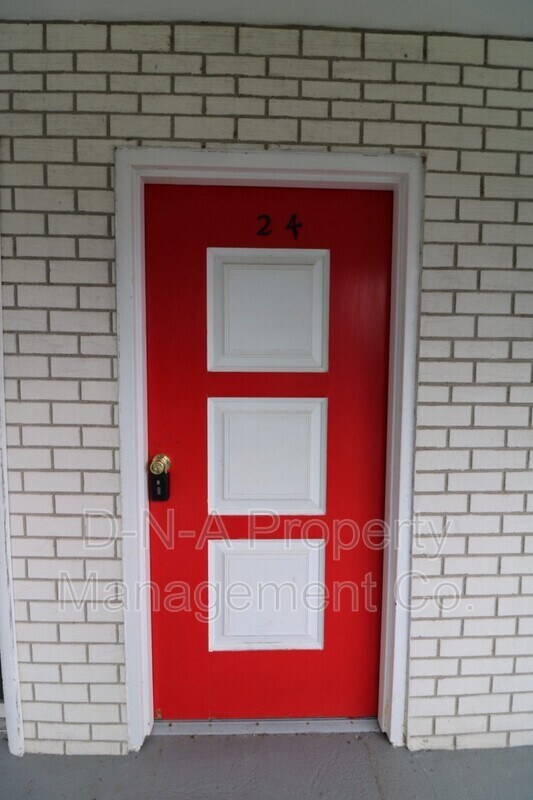 Building Photo - 115 3rd St