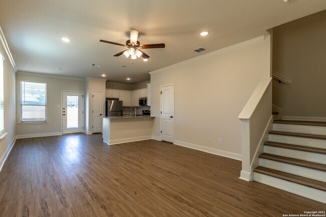 Building Photo - 10359 Lynwood Crk
