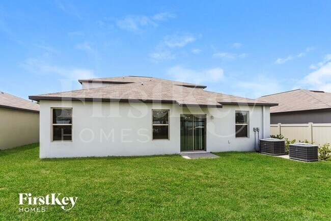 Building Photo - 10226 Bright Crystal Ave