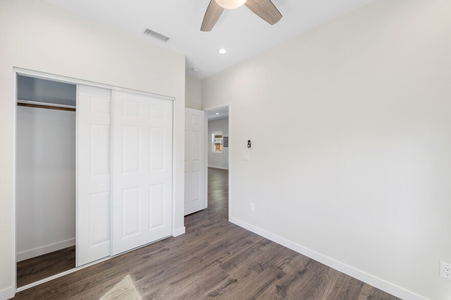 Building Photo - 6533 Ben Ave