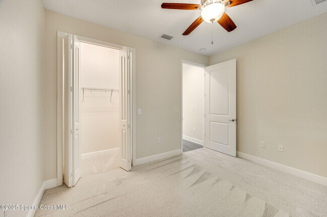 Building Photo - 2746 Spur Dr