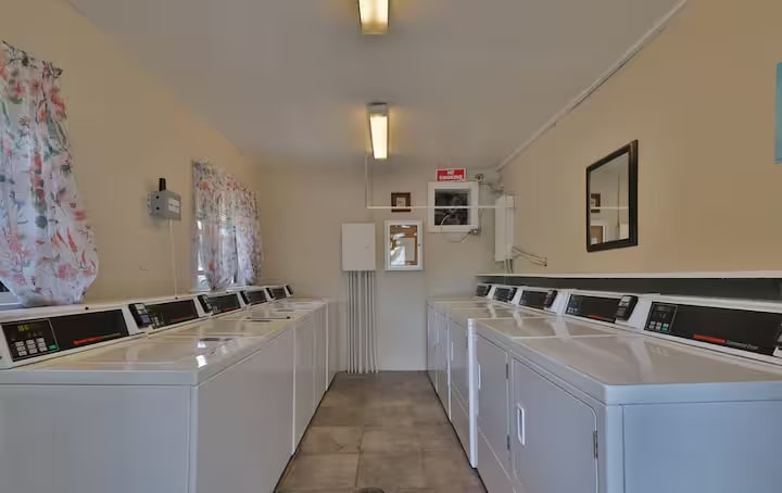 Building Photo - 1500 Virginia Ave