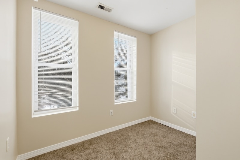 Building Photo - 212 S Loudon Ave