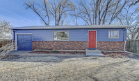 Building Photo - Wonderful 3 BEDROOM home in South Colorado...