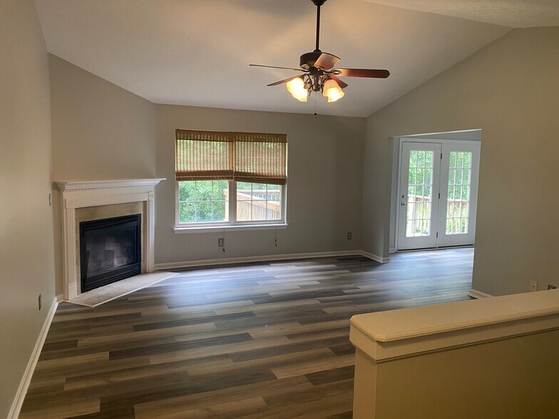Building Photo - 312 Reba Jackson Dr