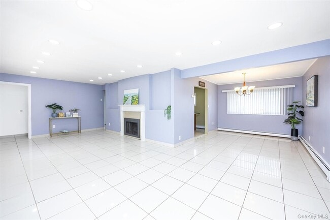 Building Photo - 201 Sprucewood Dr