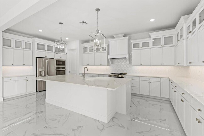 Building Photo - 10264 Field Flower Trl