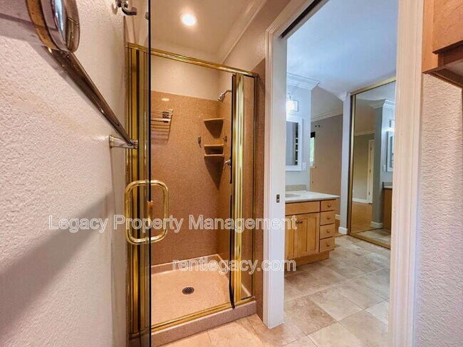 Building Photo - 1163 Gamay Dr