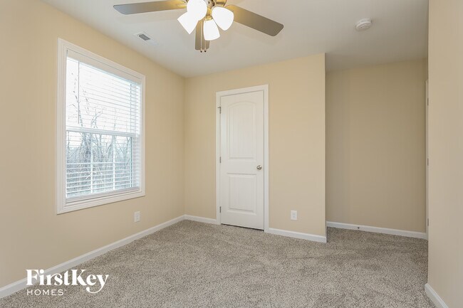 Building Photo - 1061 Brightwood Ct