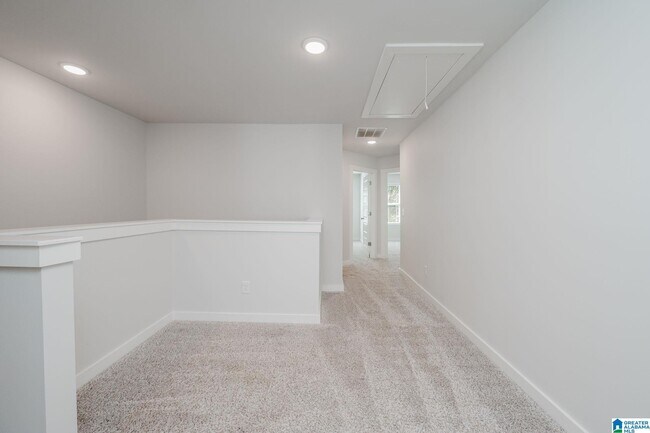 Building Photo - 501 Polo Way