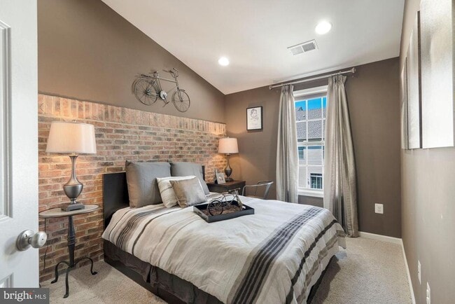 Building Photo - 22595 Willington Square