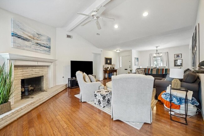Building Photo - 14114 St Marys Ln