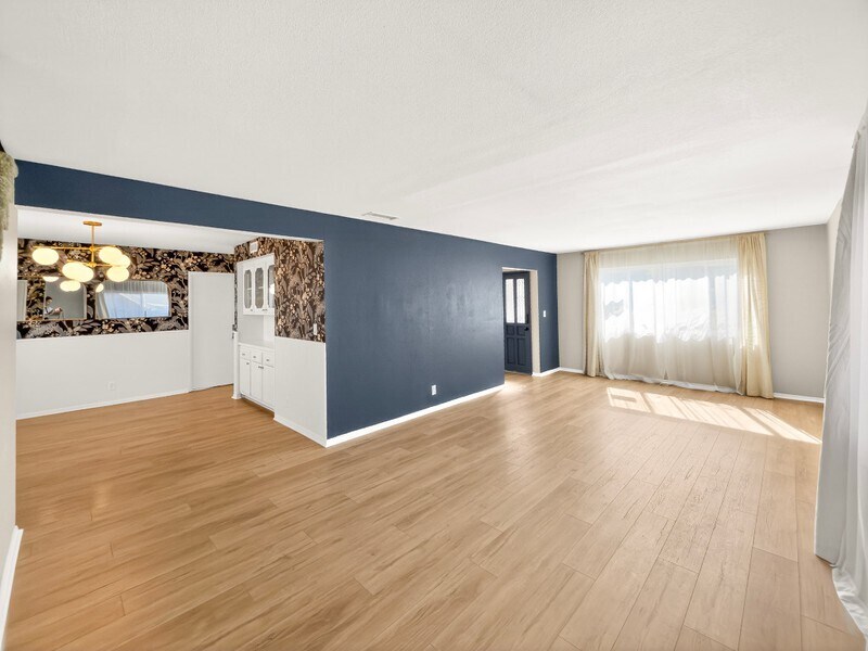 Building Photo - 13626 Cerise Ave