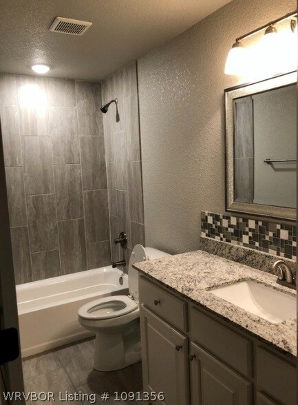 Building Photo - 9826 Willowbrook Loop