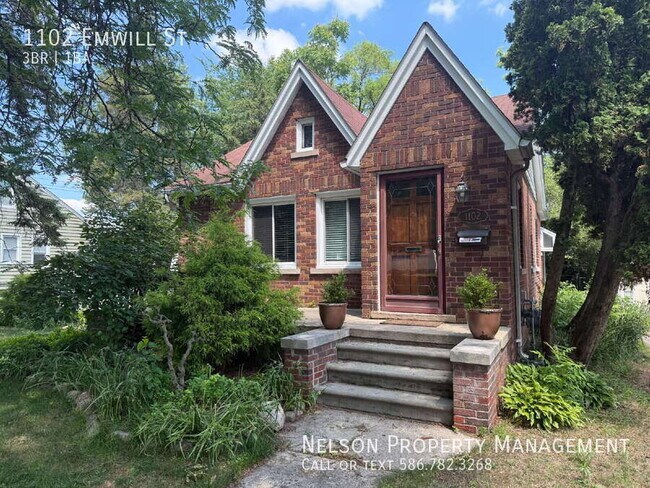 Primary Photo - 1102 Emwill St