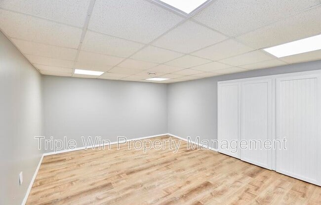 Building Photo - 1405 Willowbrook Dr