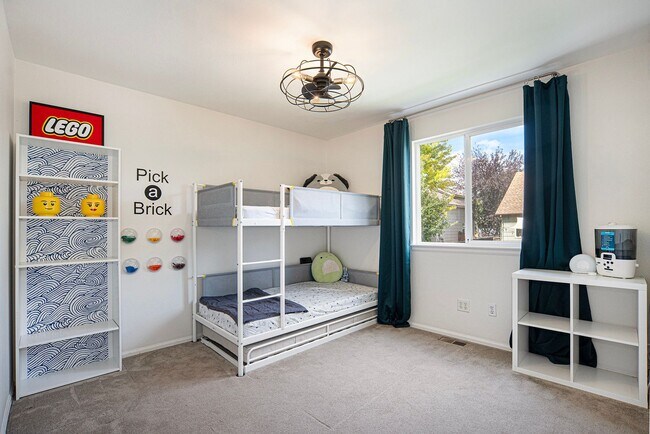 Building Photo - Beautiful 3-Bedroom Home for Rent